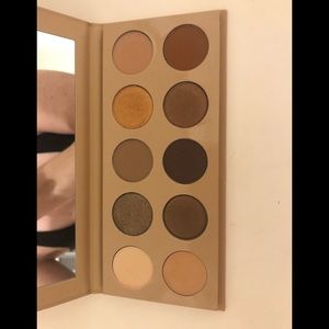 KKW Classic 2 eyeshadow pallete